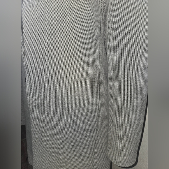 Zara Mens Gray Coat with Black Buttons - Picture 5 of 12